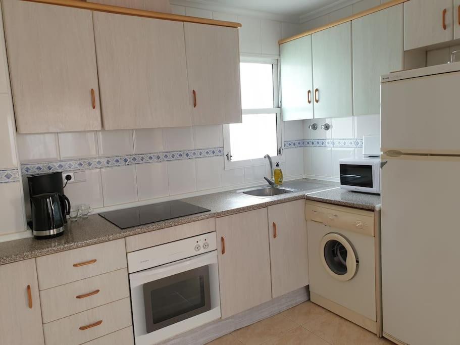 Nice Holidays Apartment In Torreveja, Torrevieja Exterior foto